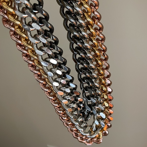 Givenchy Chain Link Necklace - Picture 2 of 4